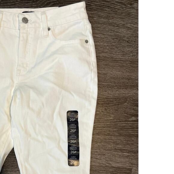 NWT J.Crew Petite Curvy Essential Stretch Straight Jean In White Size 26P - Picture 4 of 7
